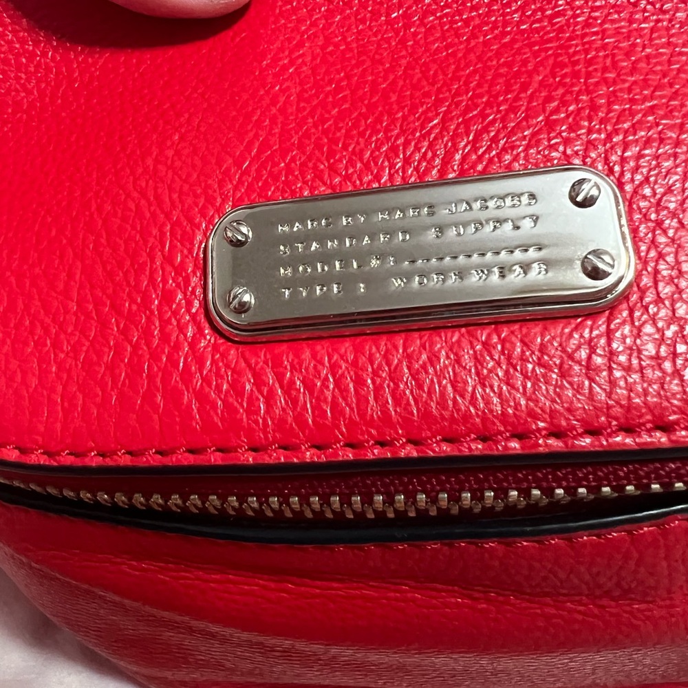 Like new Marc by Marc jacobs canteen style bag - Picture 6 of 16